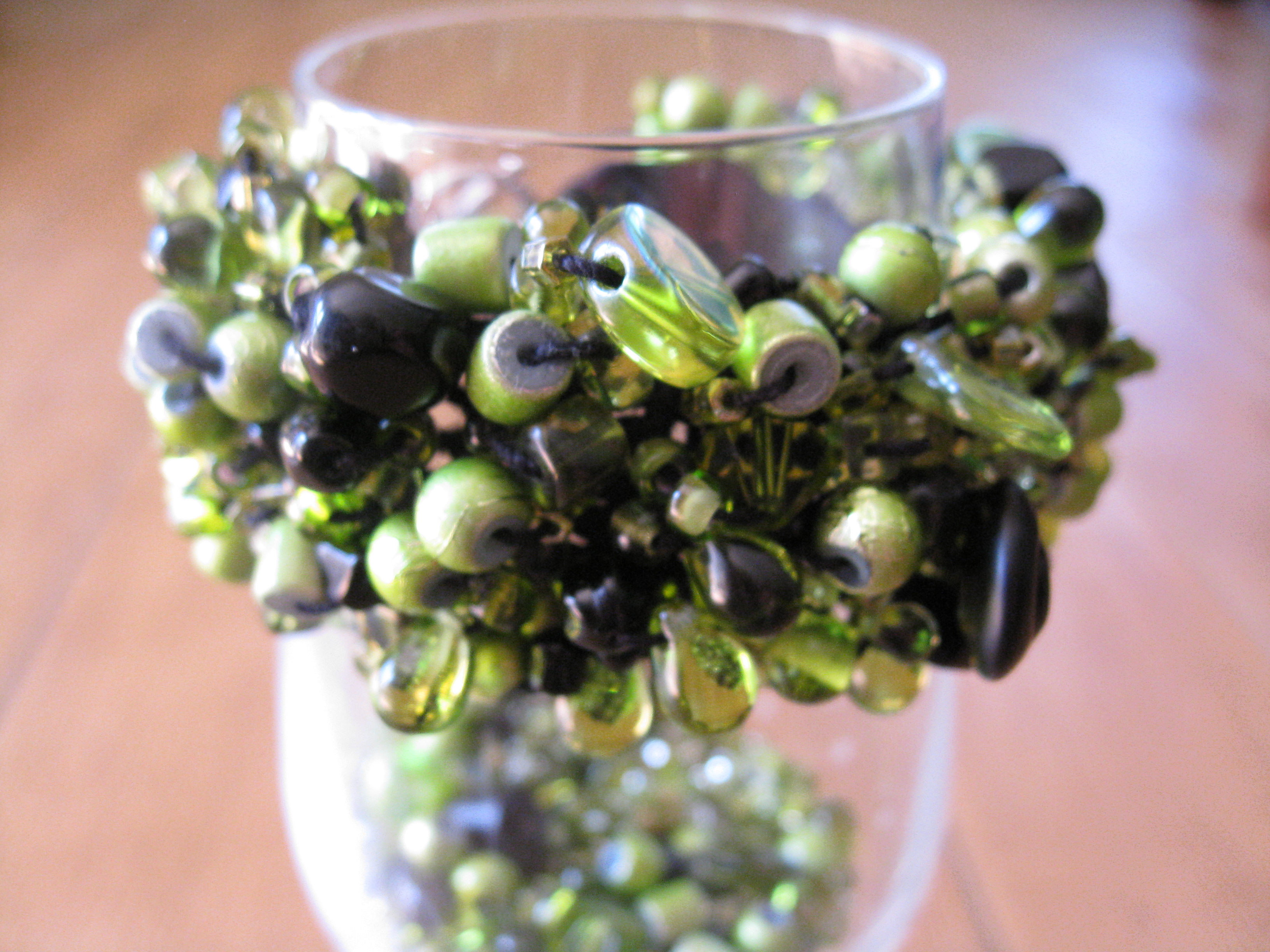 green-bead-crochet-bracelet