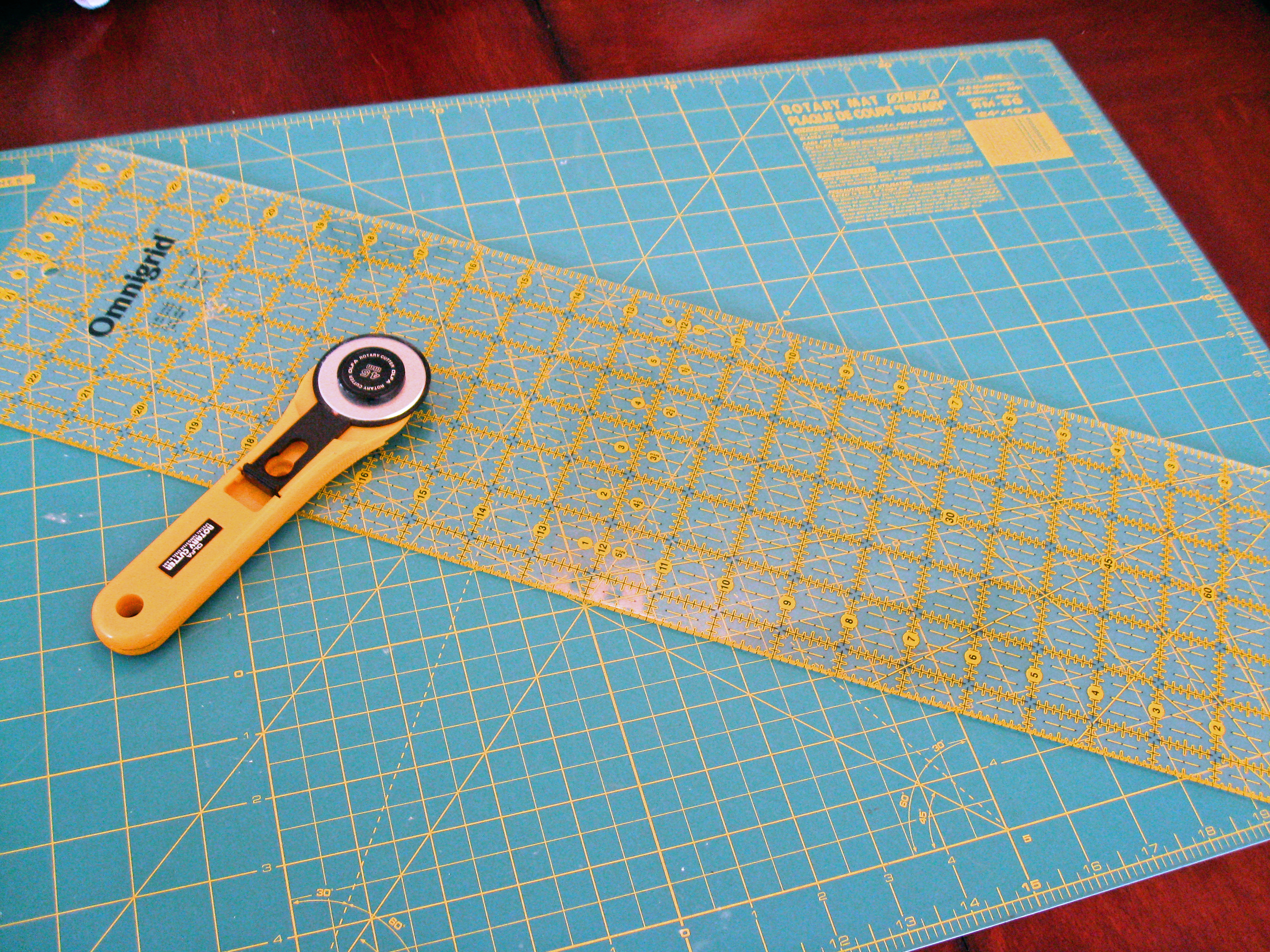 mat-rotary-cutter-and-ruler